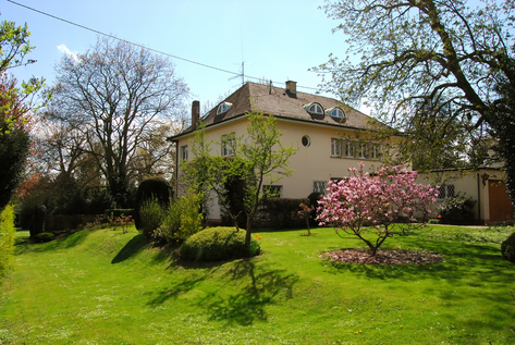 Stadtvilla mit großem Garten